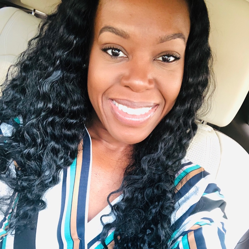 Meet your Posher, Farida